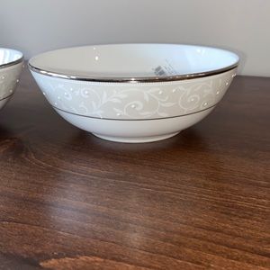Lenox opal innocence place bowl